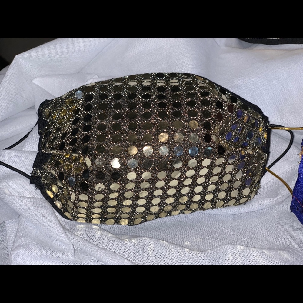 Custom made face masks. Filtered and unfiltered.
